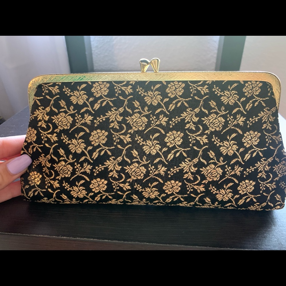 Beautiful Antique Black and Gold Clutch